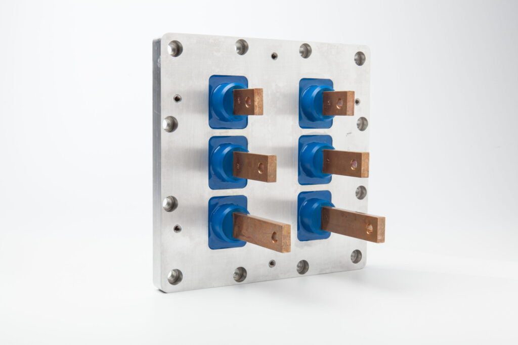 StudSeal rectangular flange power feedthrough